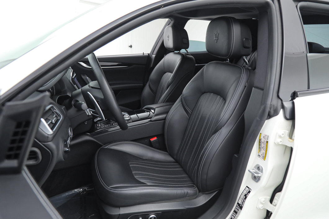 Certified 2023 Maserati Ghibli Modena Q4 AWD/4WD image 18