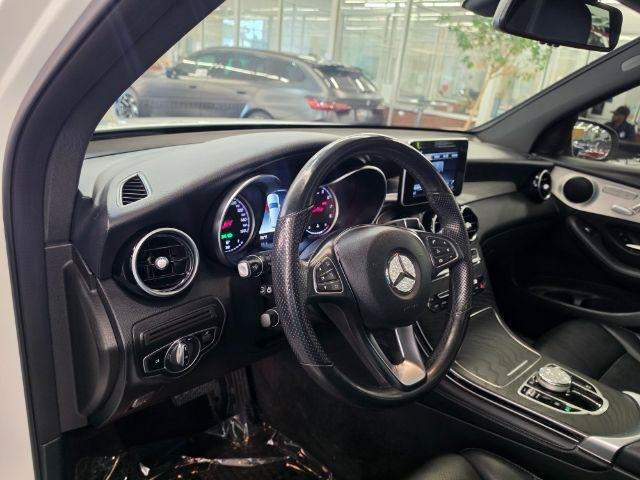 Used 2019 Mercedes-Benz GLC 300 4MATIC w/ Premium Package image 7