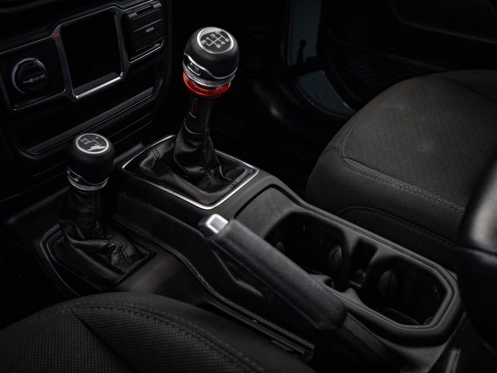 Used 2023 Jeep Wrangler Willys AWD/4WD image 37