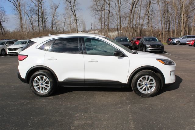 Used 2022 Ford Escape SE w/ Cold Weather Package AWD/4WD image 2