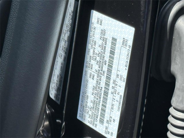 New 2025 Ford Escape SE image 17