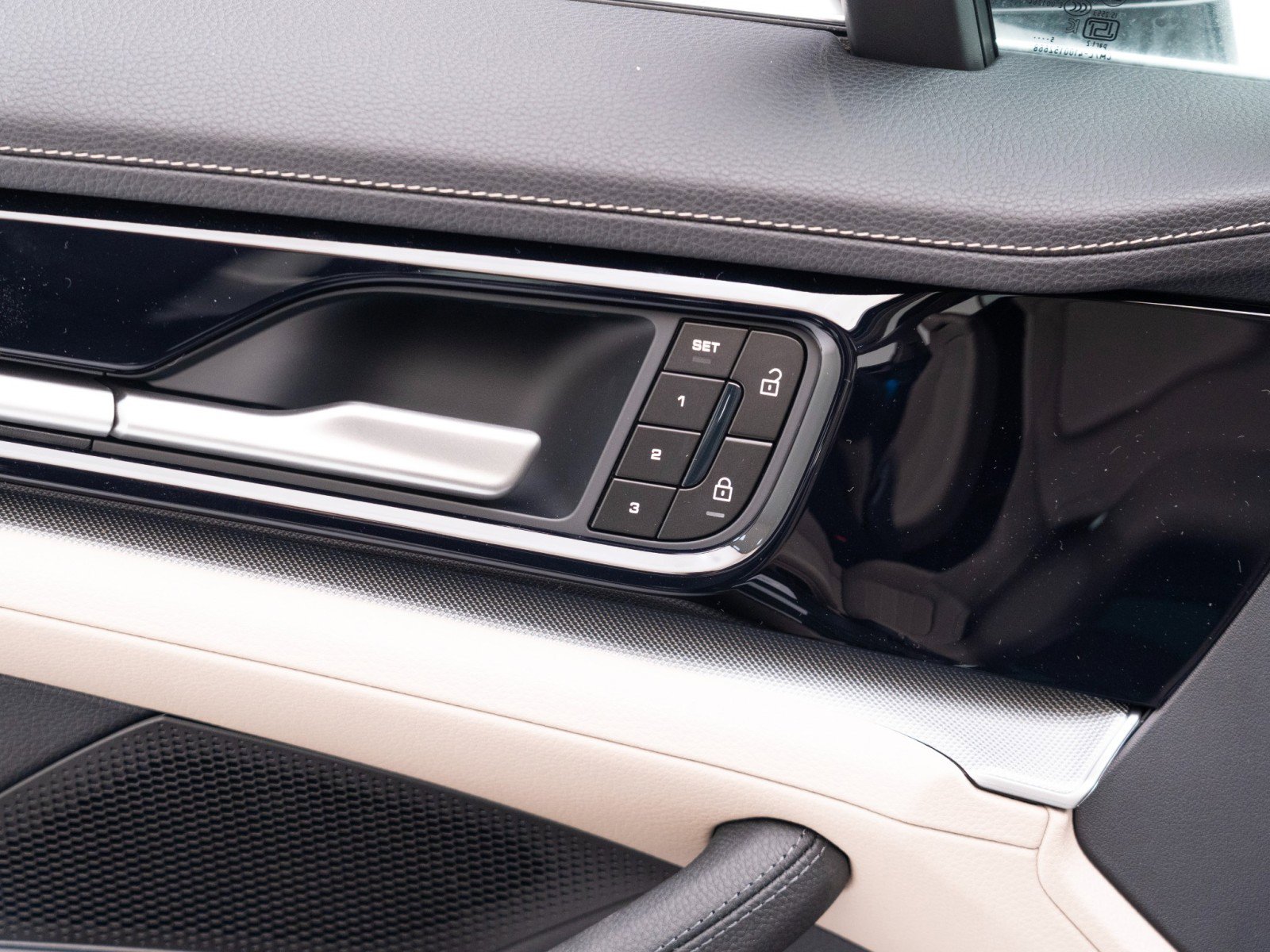New 2026 Porsche Panamera 4 AWD/4WD image 21