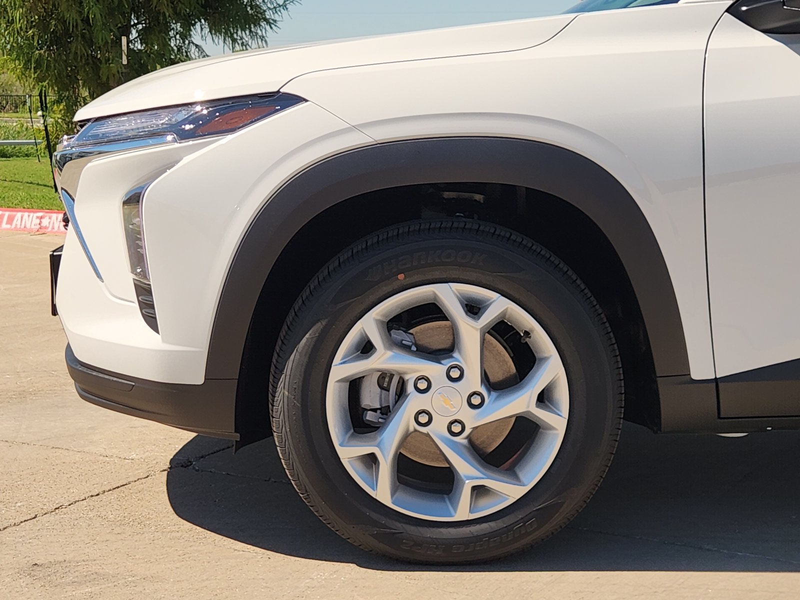 New 2026 Chevrolet Trax LS w/ LS Convenience Package FWD image 8