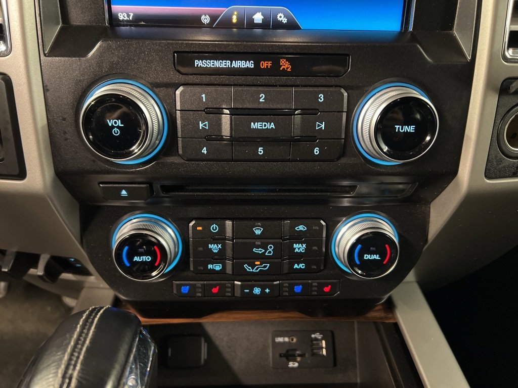 Used 2015 Ford F150 Lariat w/ Equipment Group 502A Luxury image 14