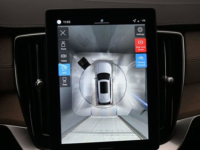 New 2026 Volvo XC90 B6 Plus w/ Protection Package Premier image 17