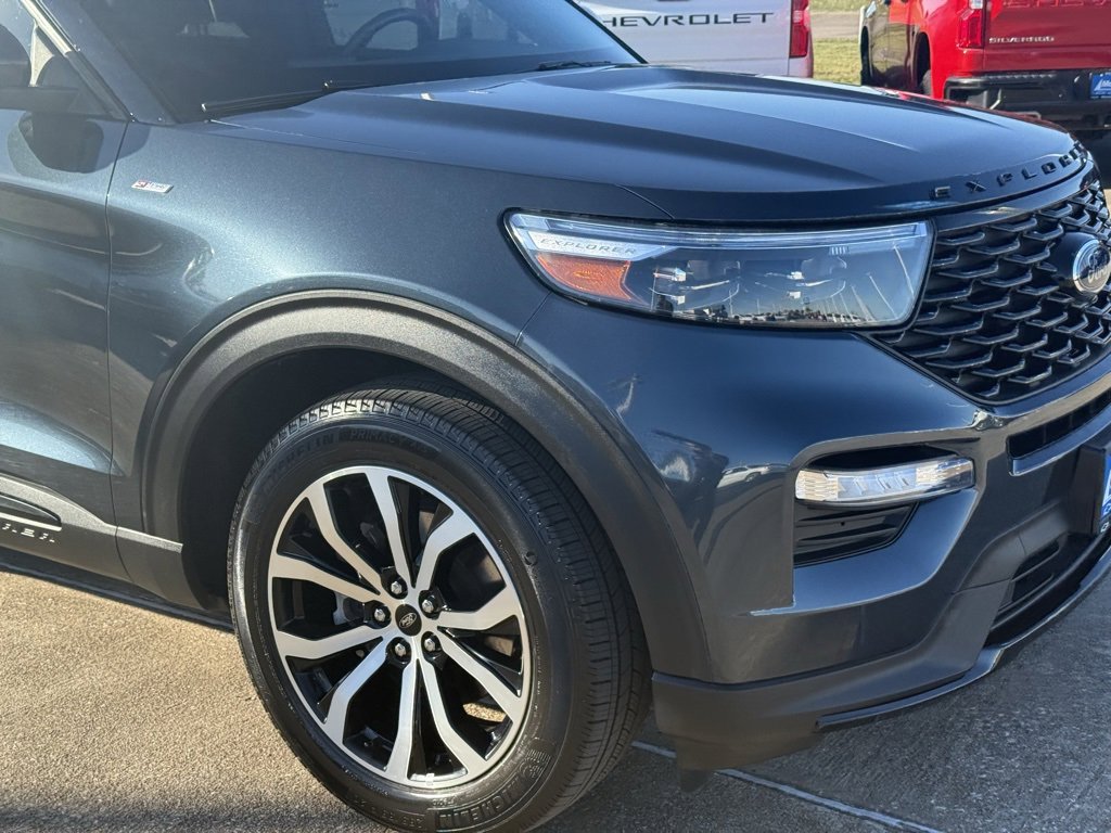 Used 2023 Ford Explorer ST-Line w/ Class IV Trailer Tow Package image 5