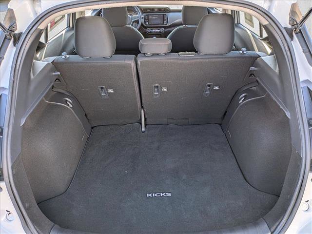 Used 2022 Nissan Kicks SV image 6