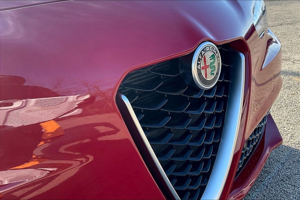 Used 2024 Alfa Romeo Giulia Ti image 33