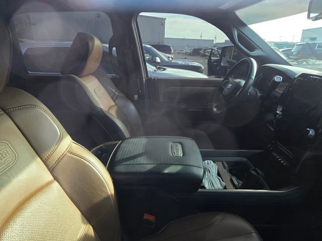 Used 2024 RAM 3500 Limited w/ Towing Technology Group image 4