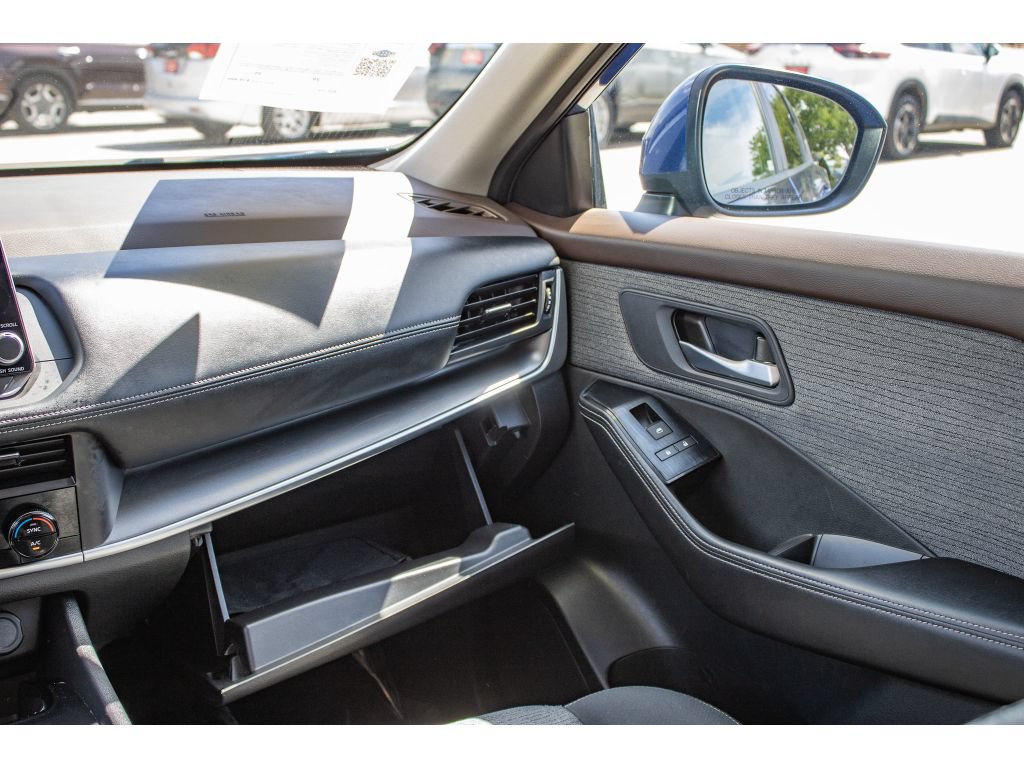 Used 2023 Nissan Rogue SV AWD/4WD image 51