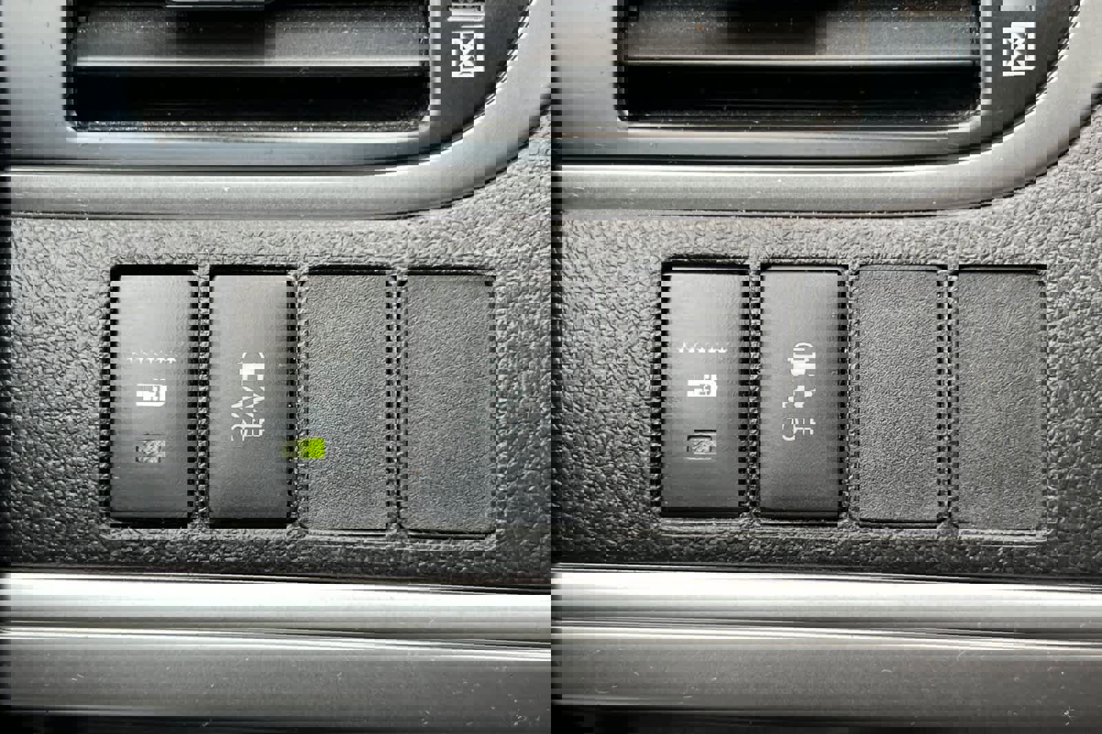 Used 2013 Toyota Camry SE w/ Convenience Pkg image 29