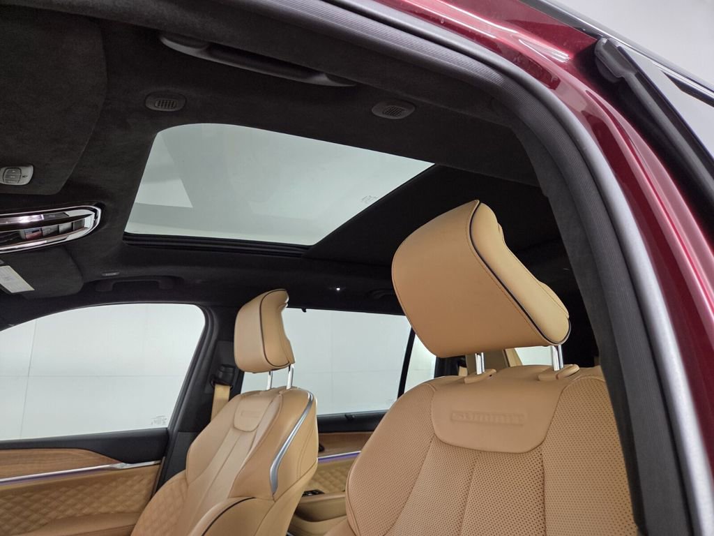 Certified 2025 Jeep Grand Cherokee L Summit AWD/4WD image 23