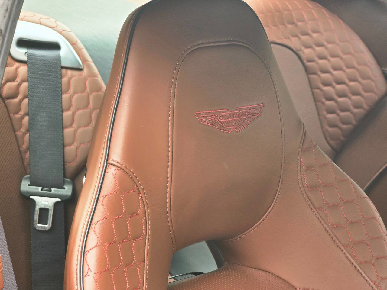 Used 2014 Aston Martin Vanquish Base 2dr Coupe image 83