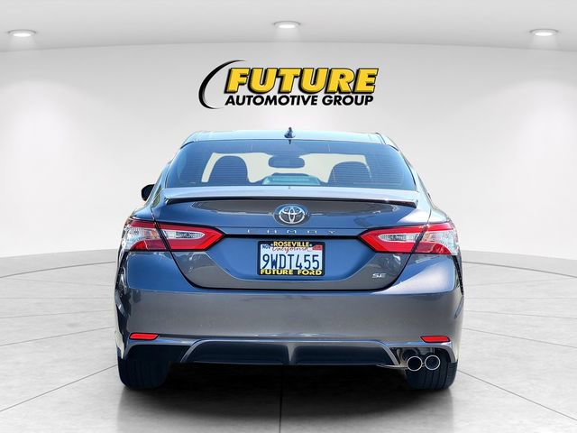 Used 2020 Toyota Camry SE w/ Convenience Package image 5