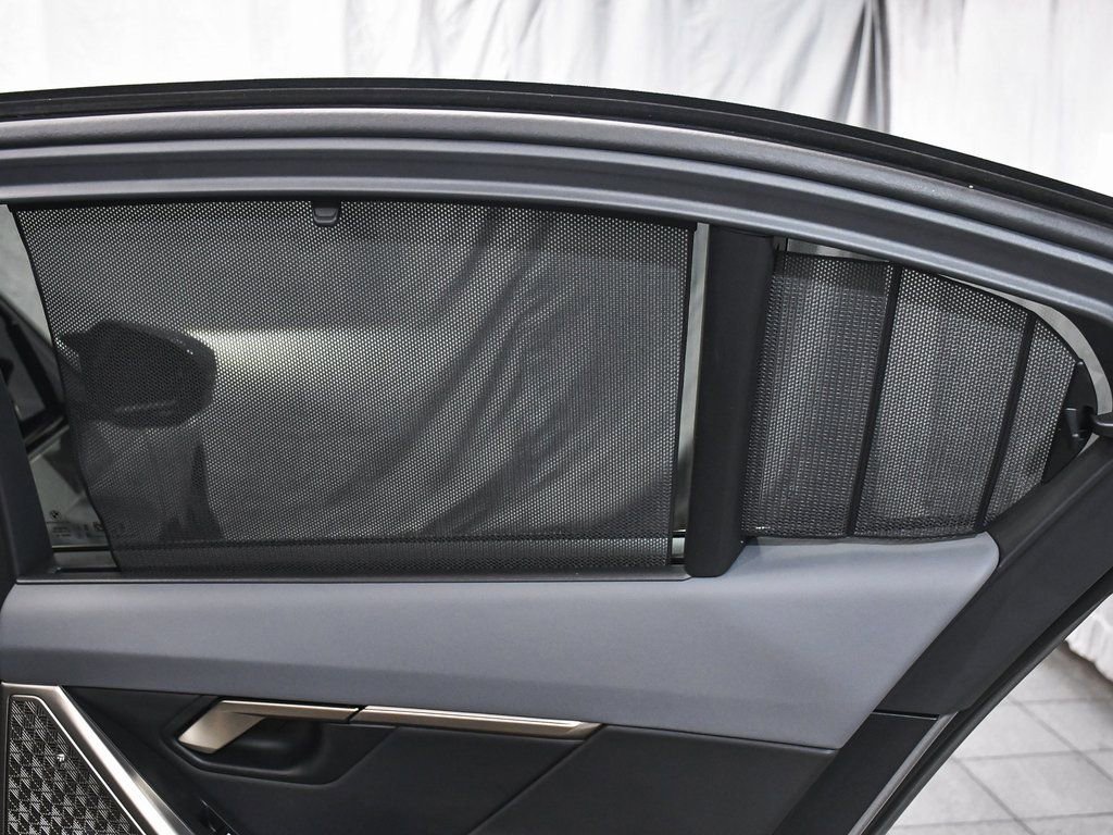 Used 2025 BMW i5 M60 w/ Executive Package image 17