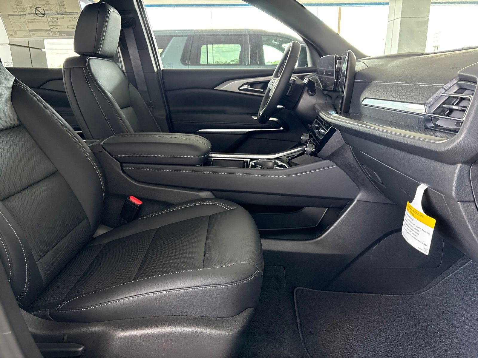 New 2027 Chevrolet Traverse LT w/ Midnight/Sport Edition FWD image 22