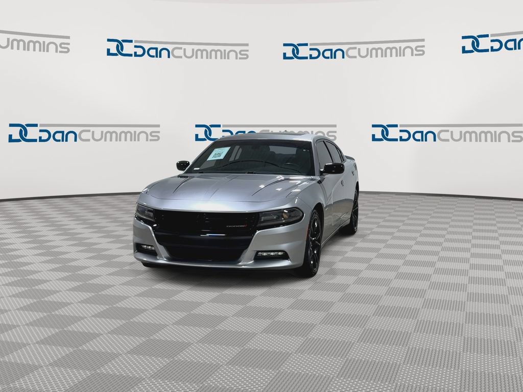 Used 2018 Dodge Charger R/T w/ Blacktop Package RWD image 4
