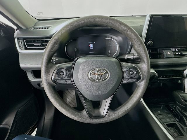 Used 2023 Toyota RAV4 LE image 21