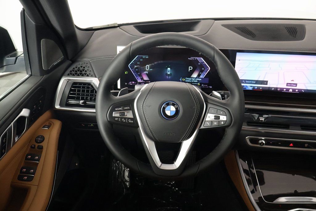 New 2026 BMW X5 xDrive50e w/ Climate Comfort Package image 3