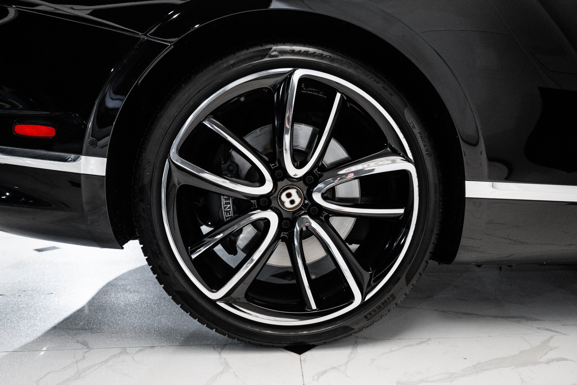 Certified 2020 Bentley Continental GT V8 AWD/4WD image 16