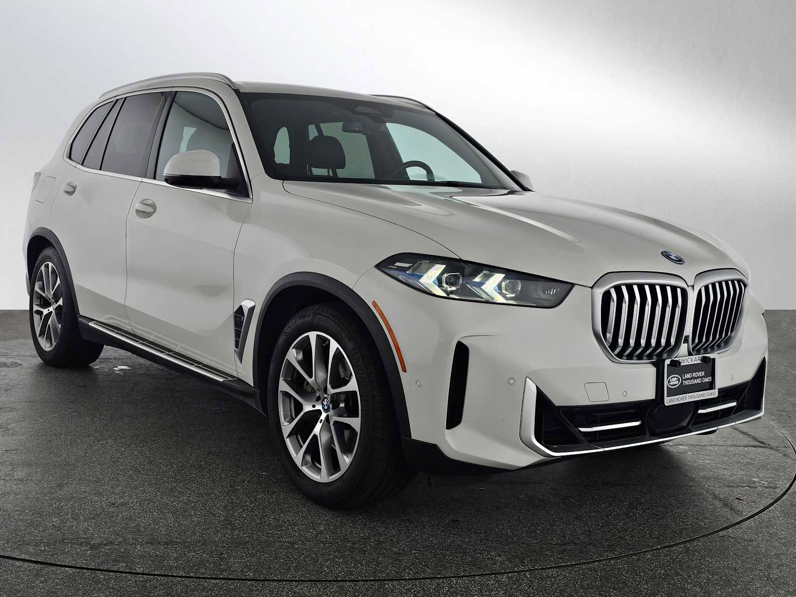 Used 2024 BMW X5 xDrive50e image 7