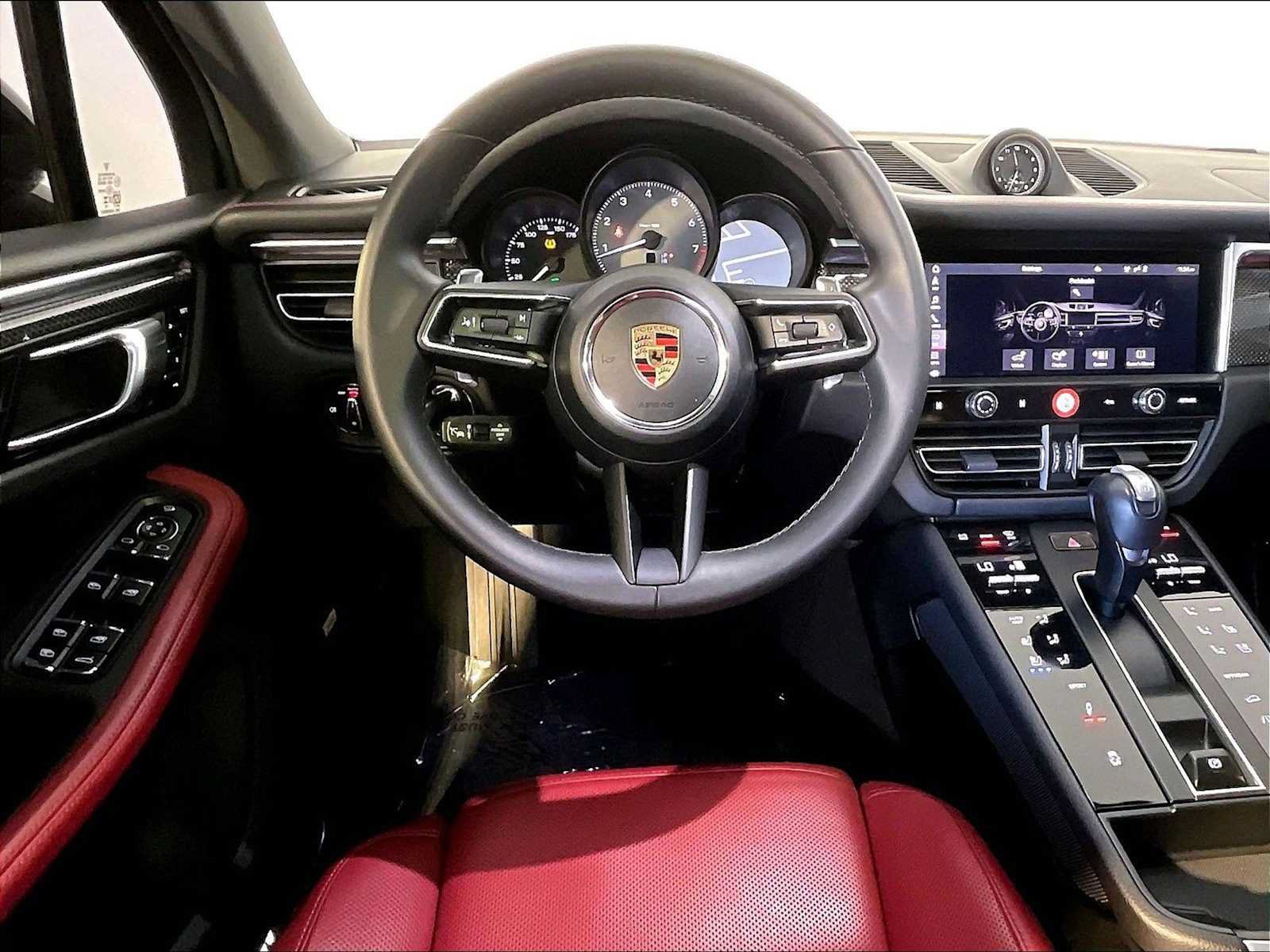 Certified 2024 Porsche Macan S AWD/4WD image 13