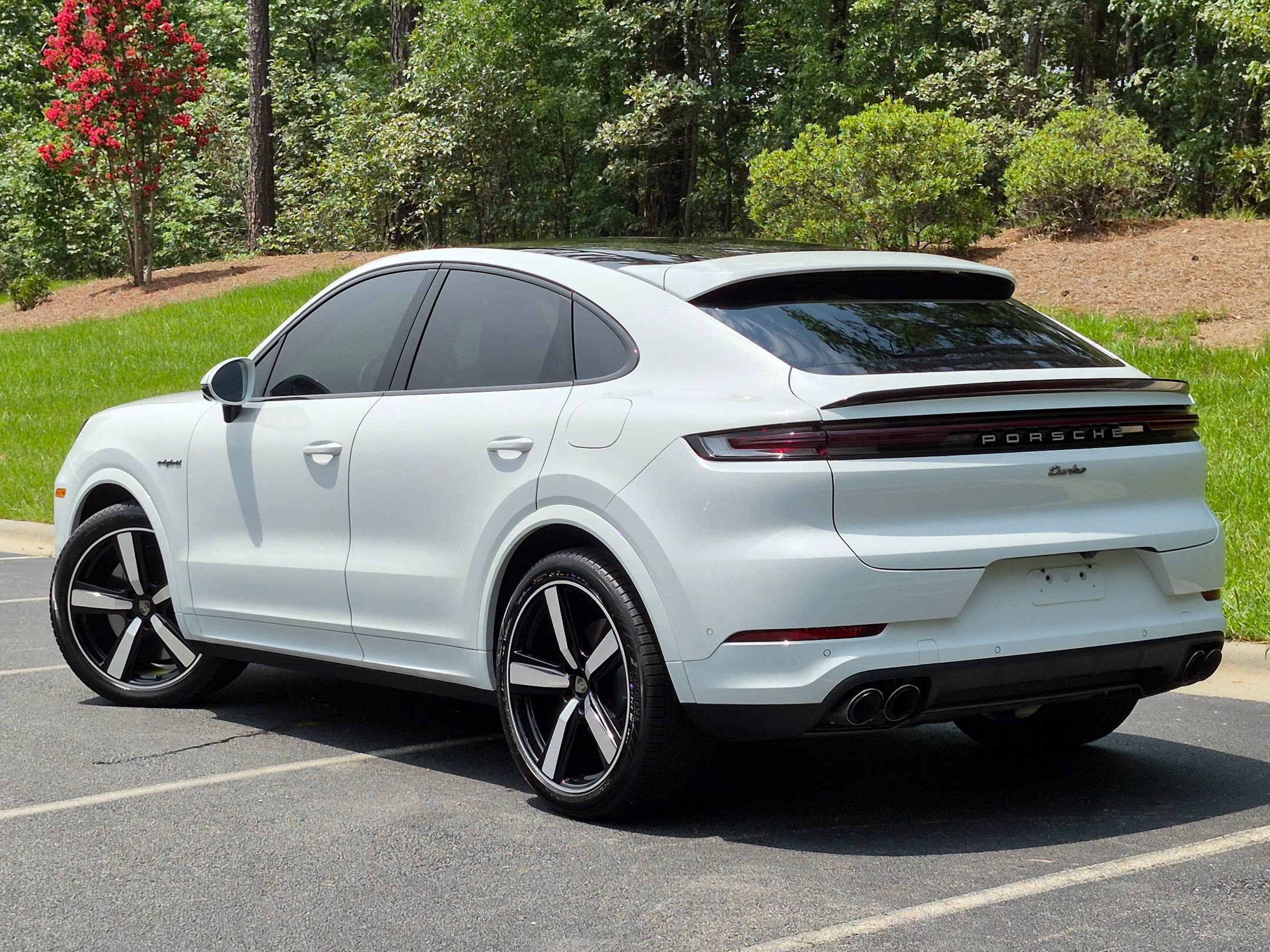 Certified 2026 Porsche Cayenne Turbo AWD/4WD image 3