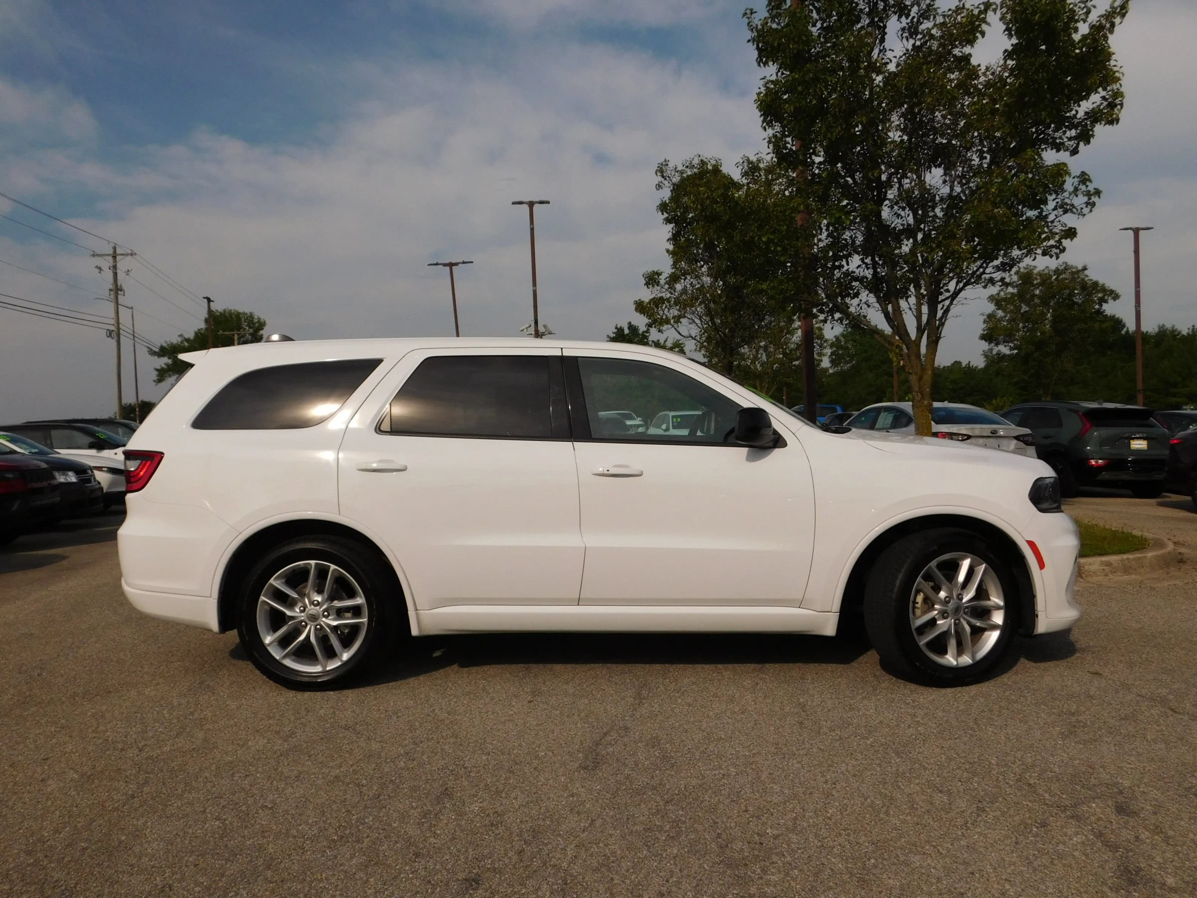 Used 2023 Dodge Durango GT RWD image 4