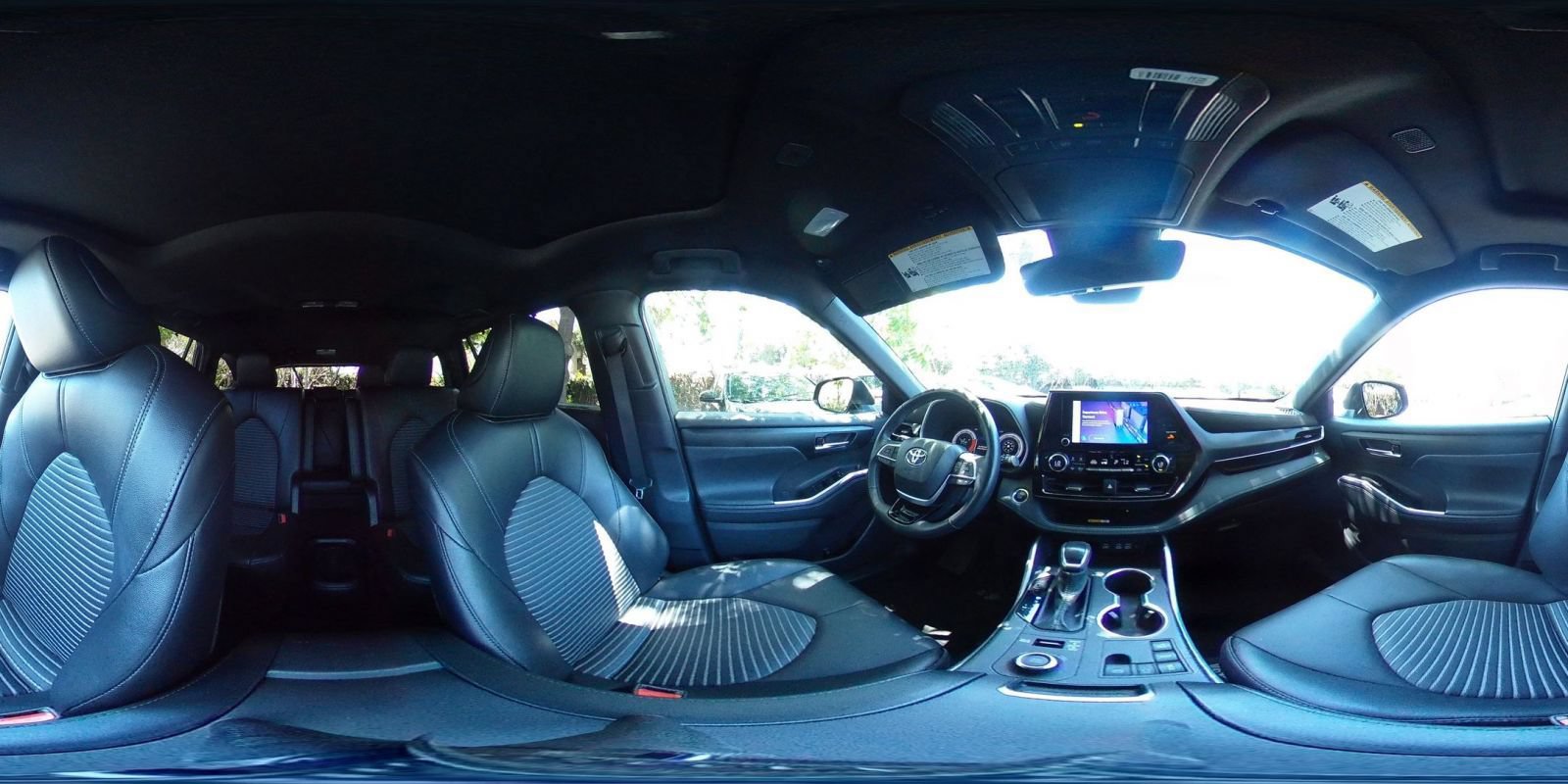 Used 2025 Toyota Highlander XSE AWD/4WD image 42