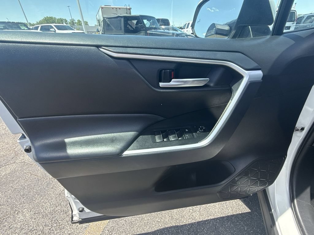 Used 2021 Toyota RAV4 XLE Premium FWD image 16