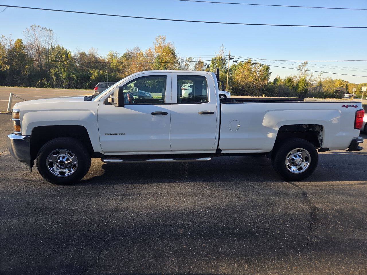 Used 2015 Chevrolet Silverado 2500 W/T AWD/4WD image 4