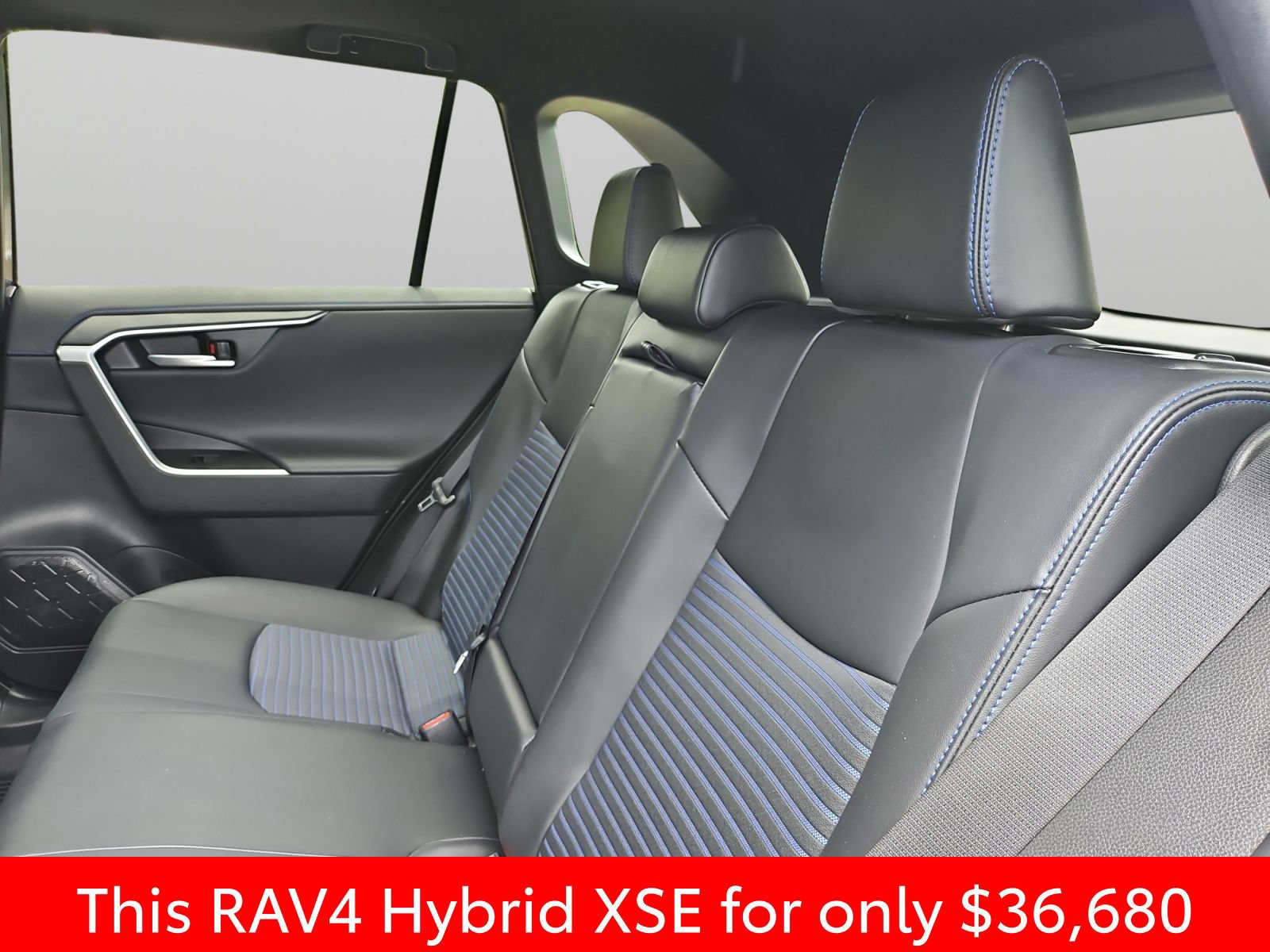 Used 2024 Toyota RAV4 XSE AWD/4WD image 42