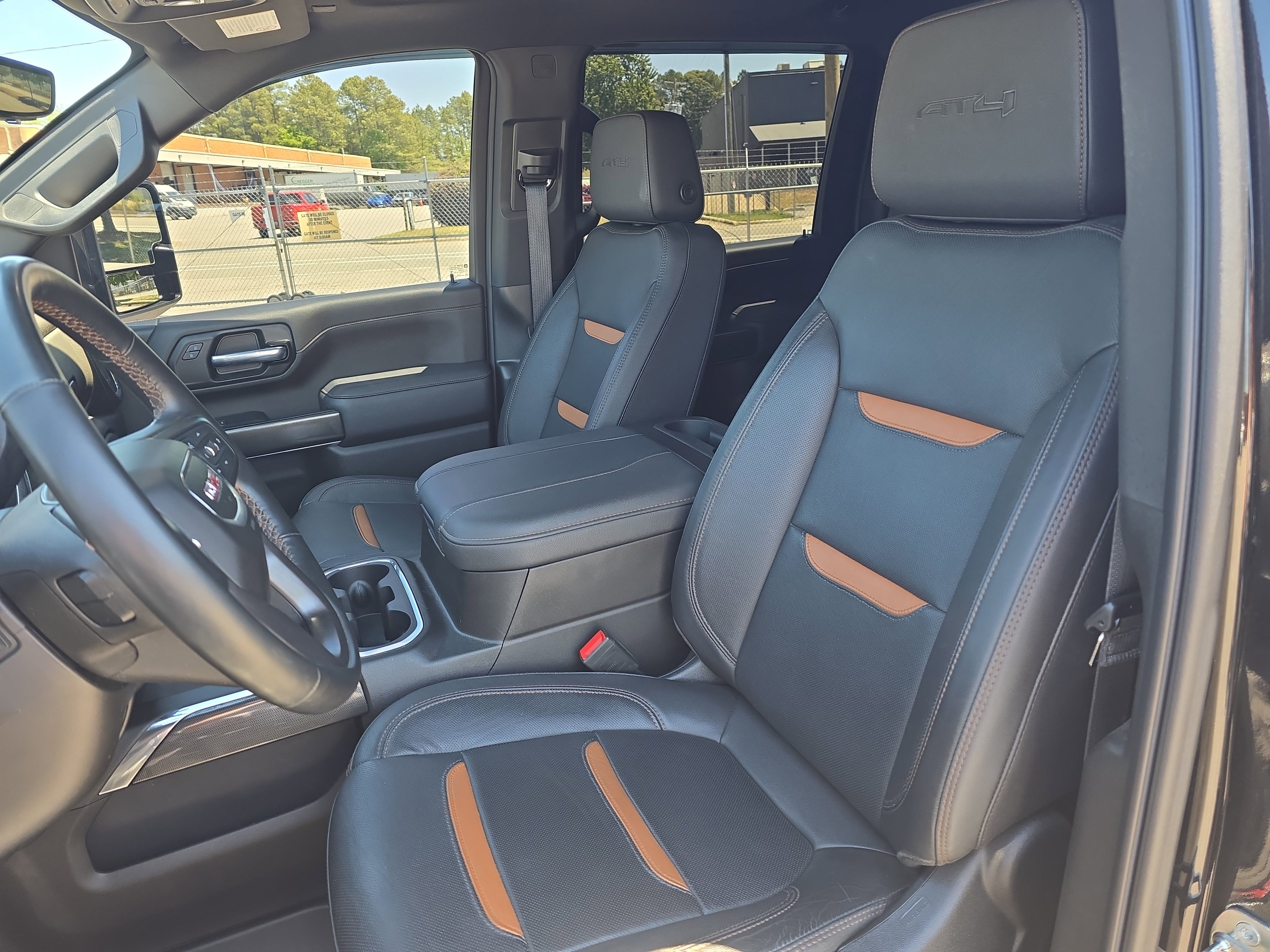 Used 2023 GMC Sierra 2500 AT4 w/ AT4 Premium Plus Package AWD/4WD image 15