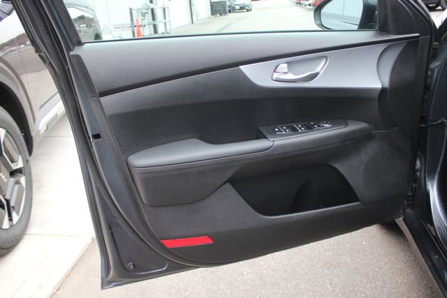 Used 2023 Kia Forte LXS image 17