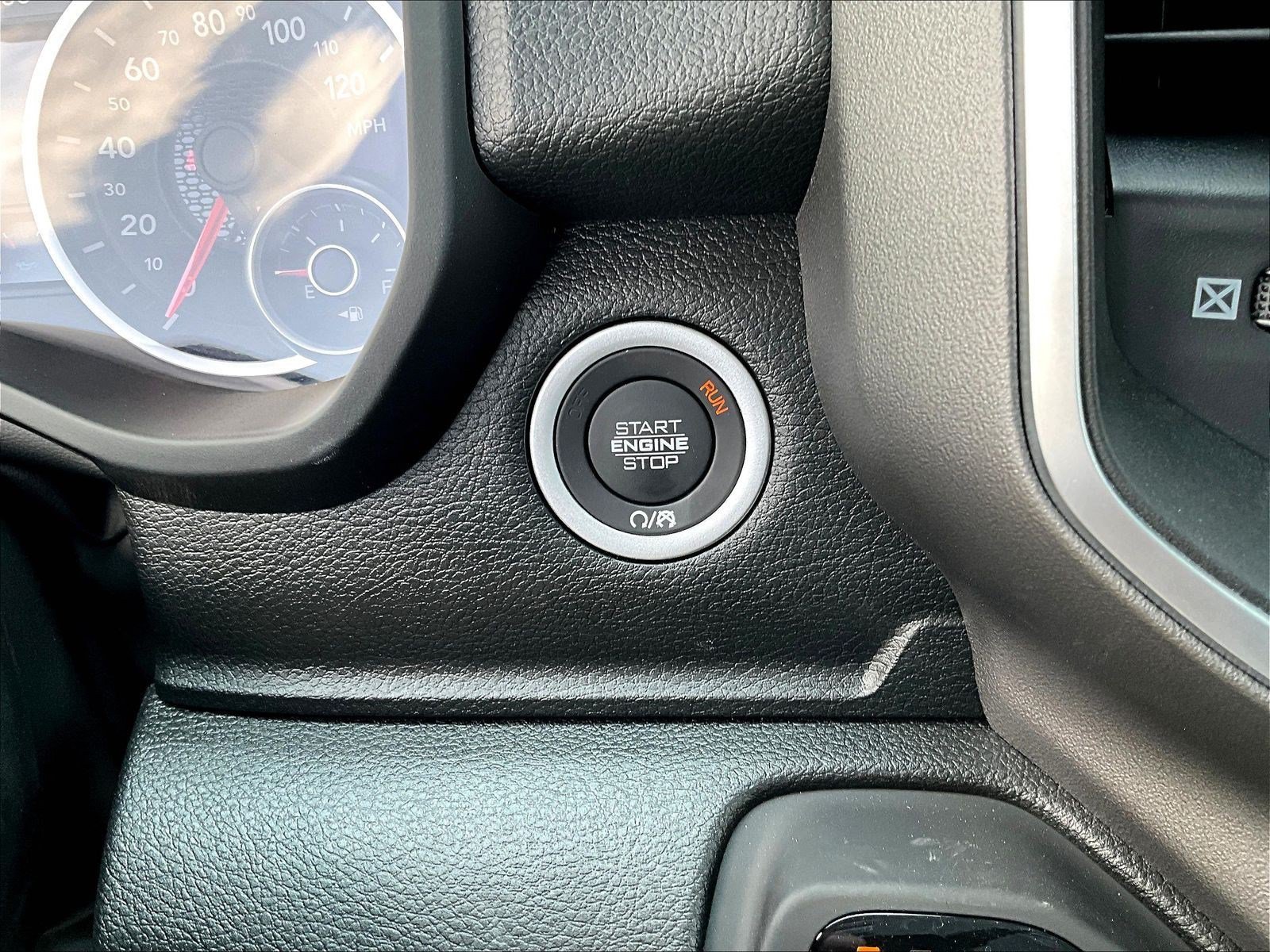 New 2026 RAM 1500 Express AWD/4WD image 26