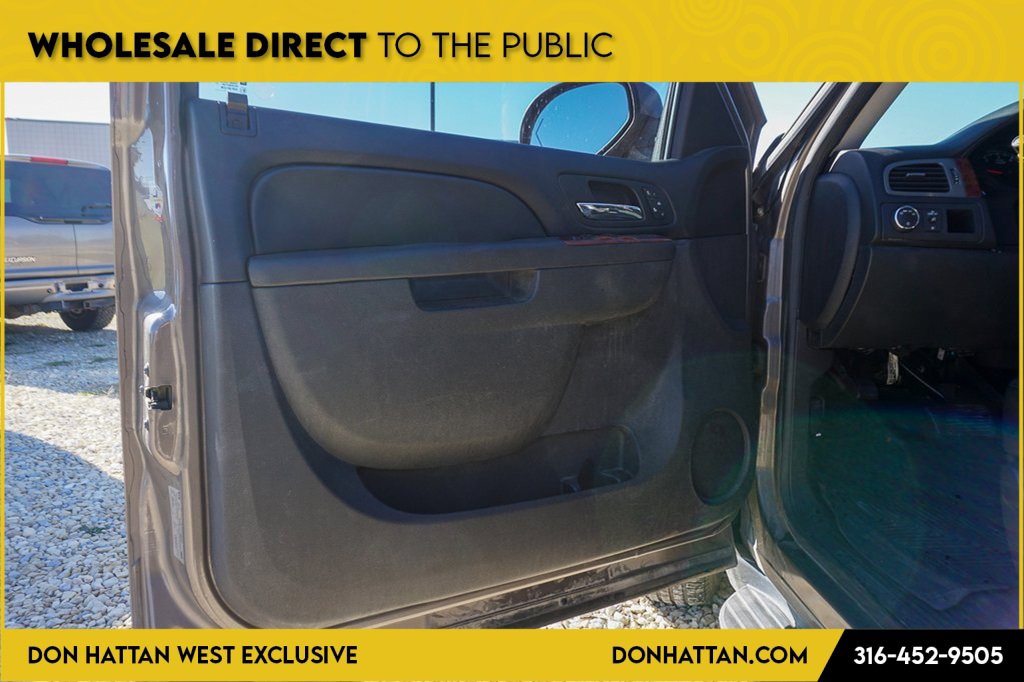 Used 2011 Chevrolet Suburban LT image 15