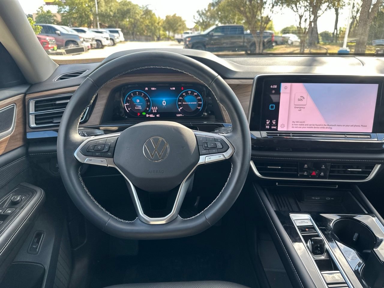 Used 2026 Volkswagen Atlas SE FWD image 14