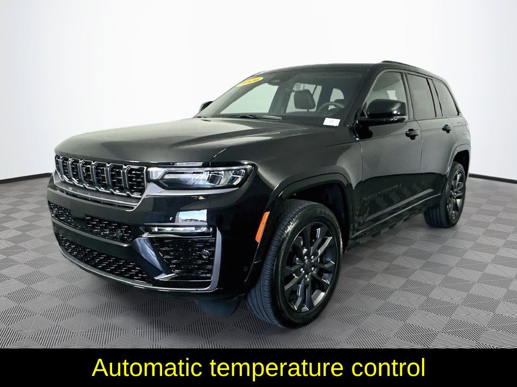 Used 2026 Jeep Grand Cherokee Limited AWD/4WD image 5