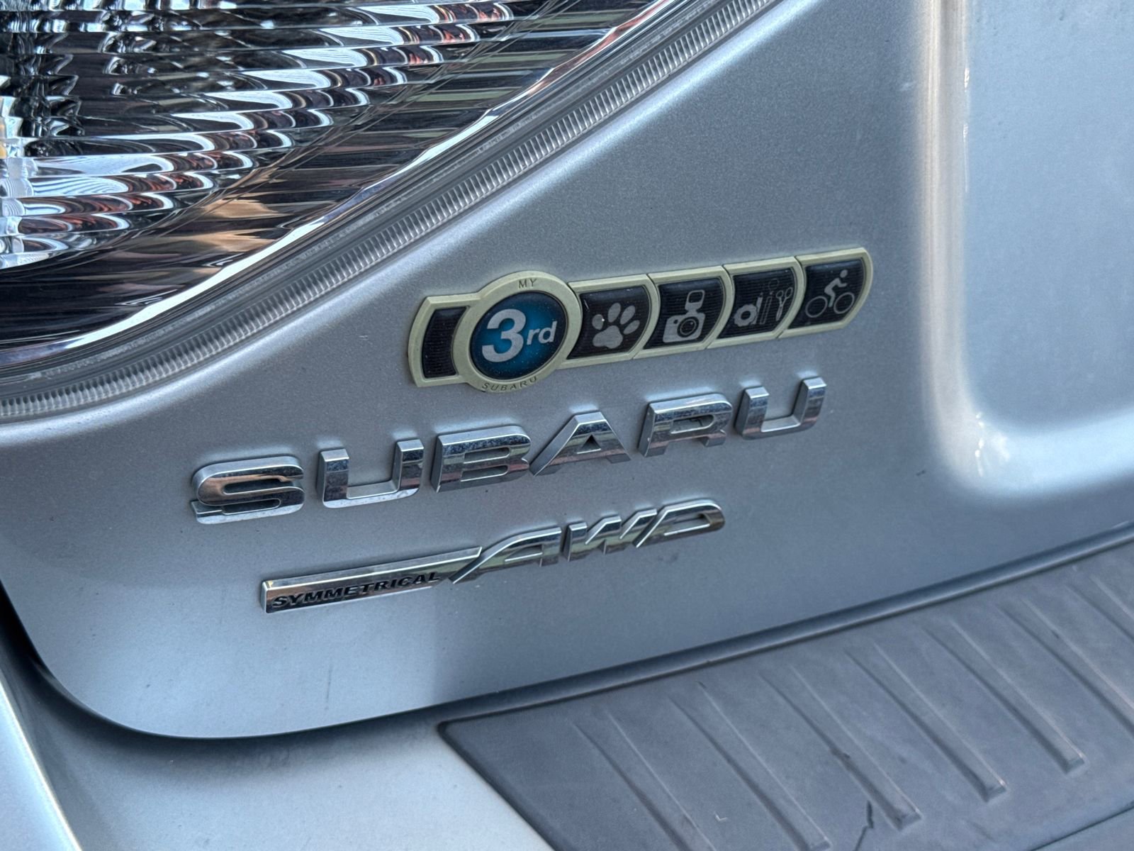 Used 2011 Subaru Impreza WRX Hatchback w/ Popular Equipment Group 3B image 5