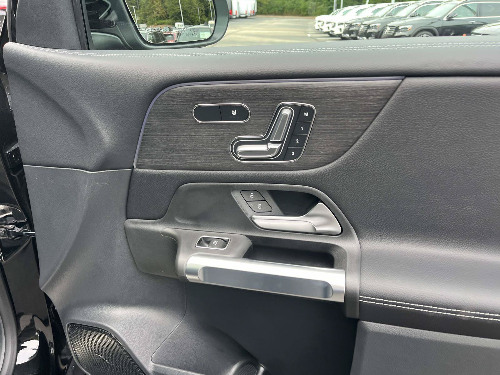 New 2026 Mercedes-Benz GLB 250 4MATIC image 42