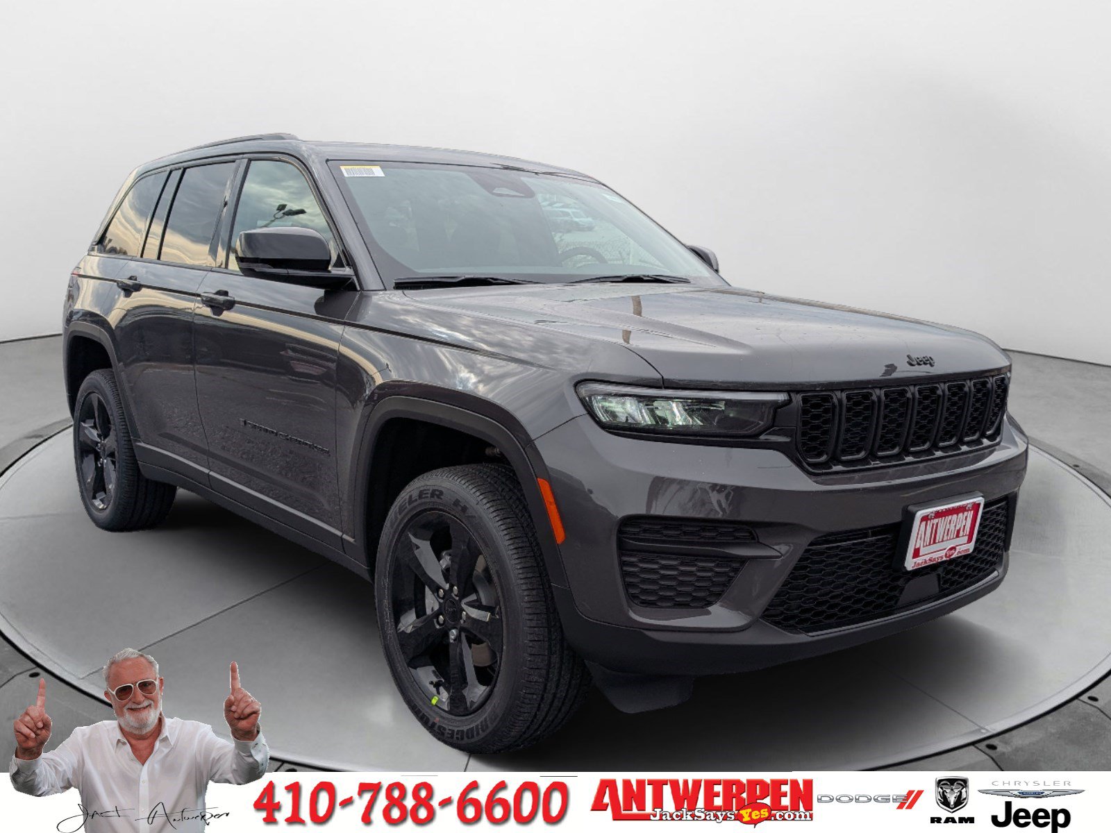 New 2025 Jeep Grand Cherokee Altitude AWD/4WD image 1