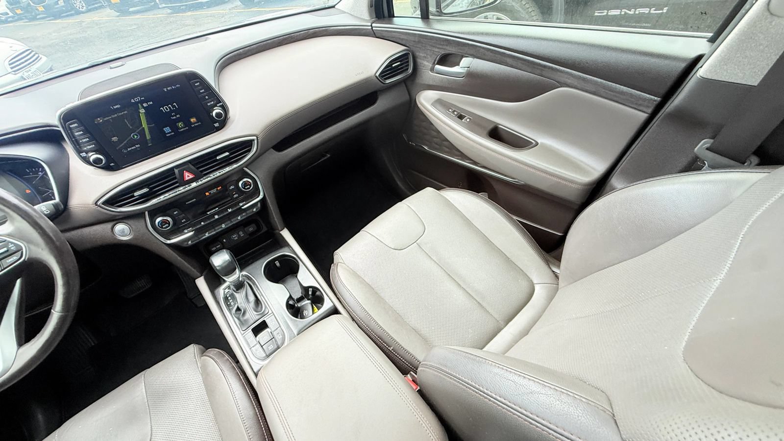 Used 2020 Hyundai Santa Fe Limited FWD image 18