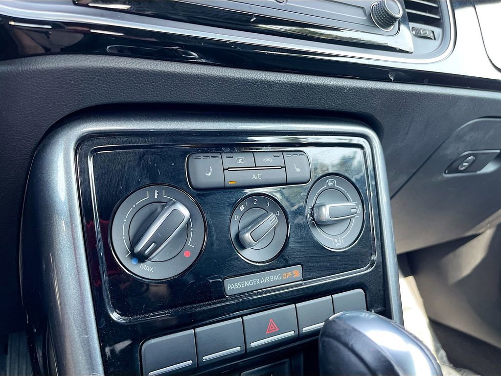 Used 2019 Volkswagen Beetle 2.0T S image 15