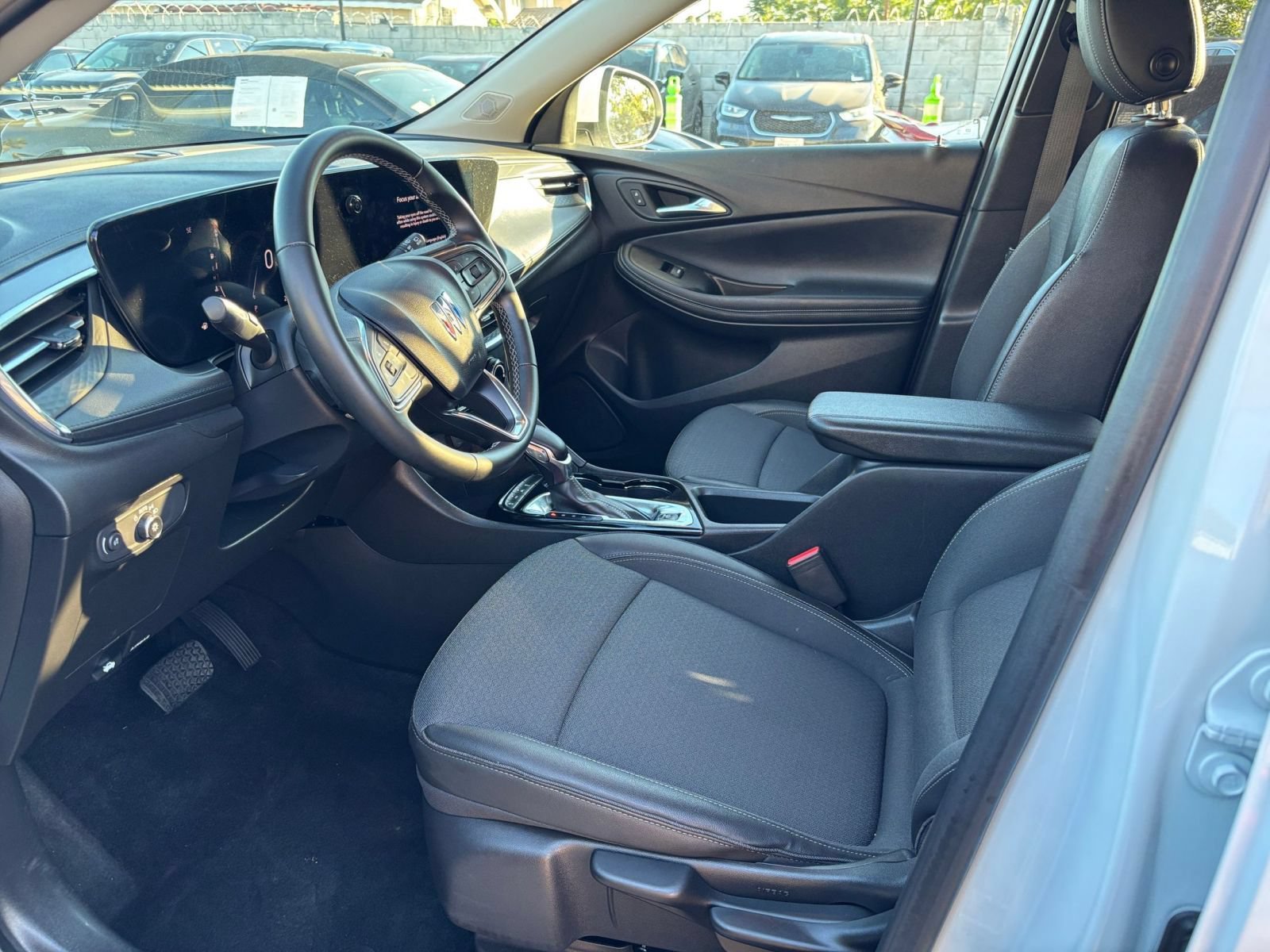 Used 2025 Buick Encore GX Preferred AWD/4WD image 27