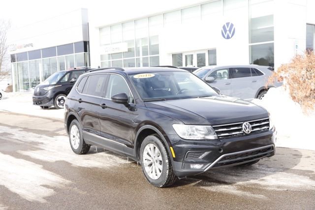 Used 2018 Volkswagen Tiguan SE w/ Panoramic Sunroof Package image 1