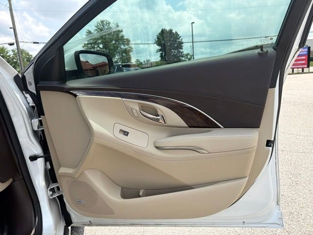 Used 2016 Buick LaCrosse Leather FWD image 27
