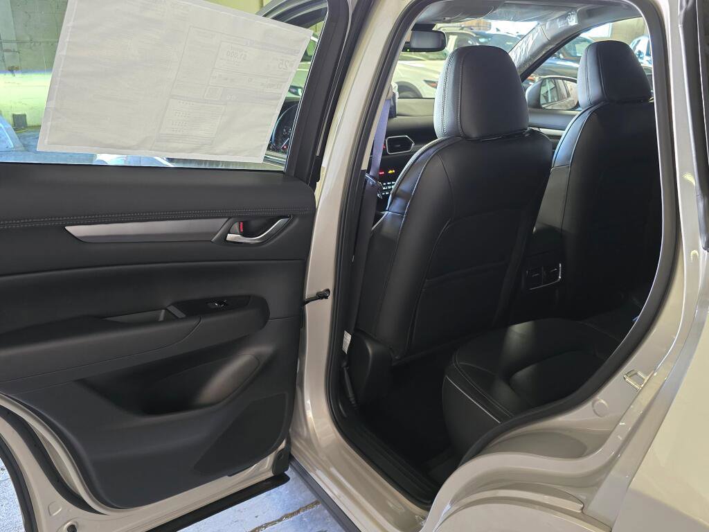 New 2025 MAZDA CX-5 AWD 2.5 S w/ Preferred Package image 15
