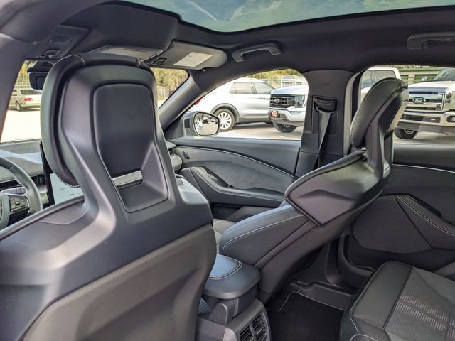 Certified 2025 Ford Mustang Mach-E GT image 19