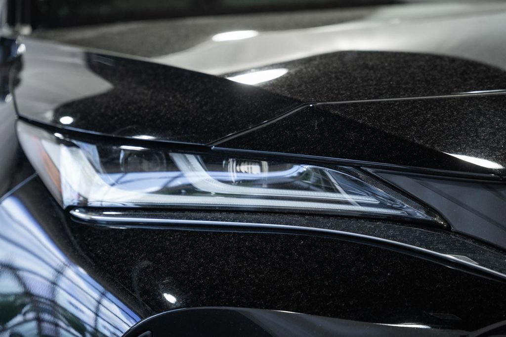 Used 2021 Toyota Venza XLE w/ Softex Package image 13