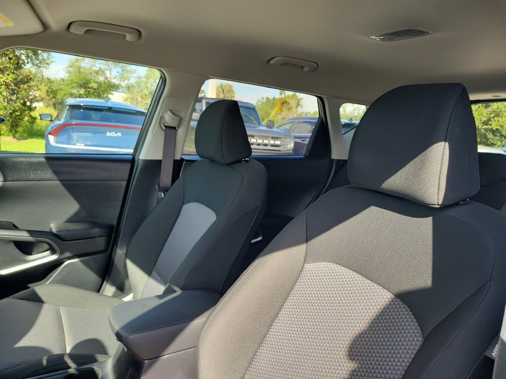 Certified 2025 Kia Soul LX FWD image 21